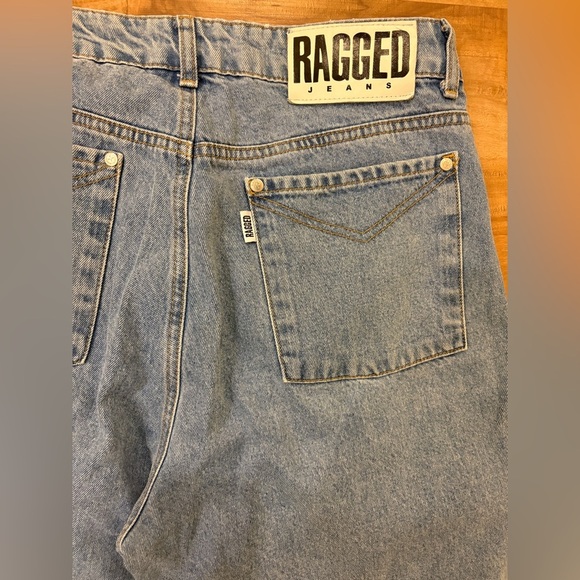 The Ragged Priest Light Wash Mom Jeans - Size 32 - Picture 4 of 4